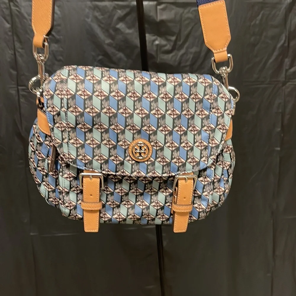 Purse - Picture 2 of 4